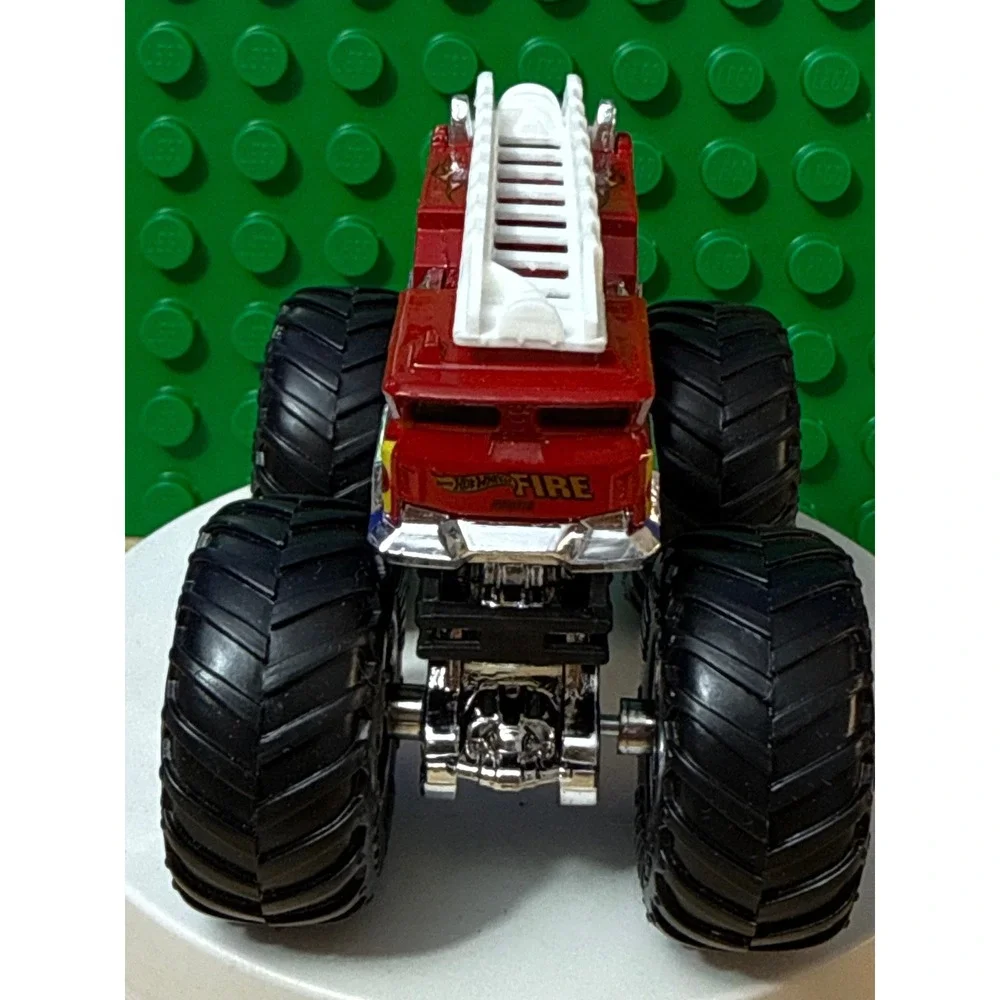 Hot Wheels Monster Trucks 5-Alarm Fire Truck Red Engine 68 Diecast 1:64 Scale